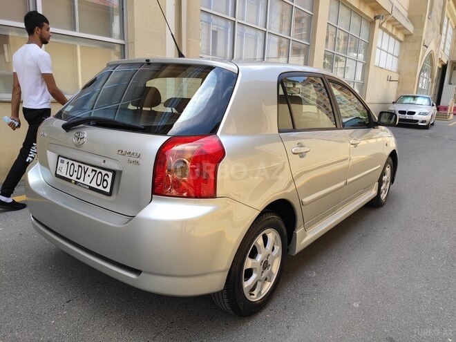 Toyota Corolla 2004, 199,878 km - 1.4 l - Bakı