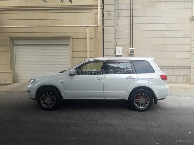 Mitsubishi Airtrek 2002, 200,565 km - 2.0 l - Bakı
