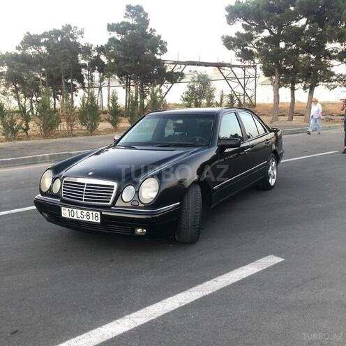 Mercedes E 240 1999, 220,000 km - 2.4 л - Bakı