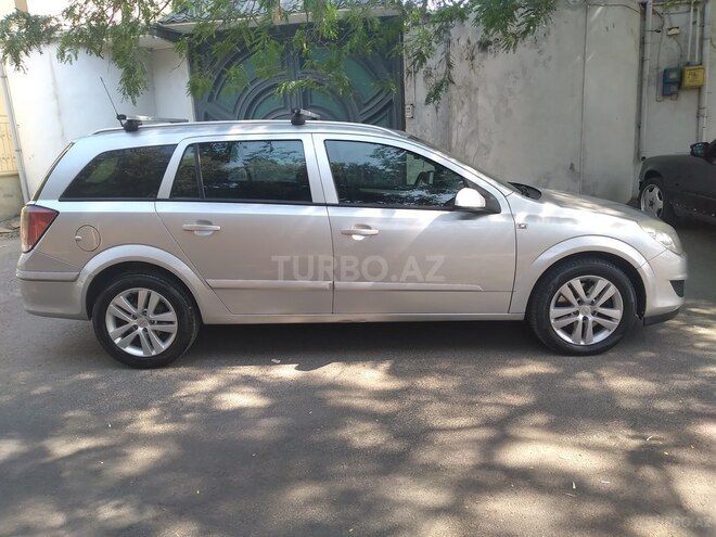 Opel Astra 2008, 245,000 km - 1.9 л - Bakı
