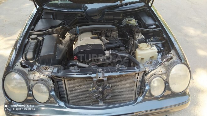 Mercedes E 200 1999, 262,300 km - 2.0 л - Bakı