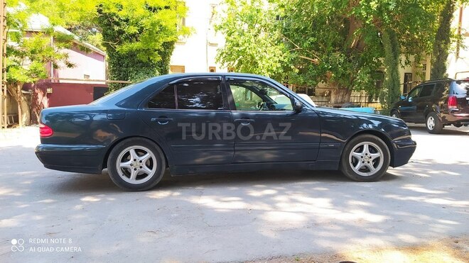 Mercedes E 200 1999, 262,300 km - 2.0 л - Bakı