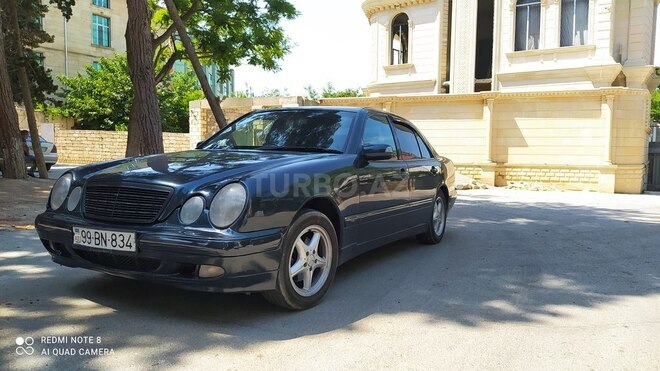 Mercedes E 200 1999, 262,300 km - 2.0 л - Bakı
