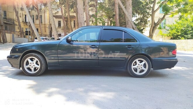 Mercedes E 200 1999, 262,300 km - 2.0 л - Bakı