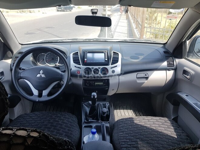 Mitsubishi L200 2015, 114,307 km - 2.5 л - Bakı