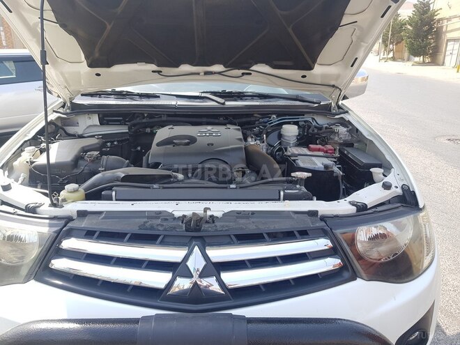 Mitsubishi L200 2015, 114,307 km - 2.5 л - Bakı
