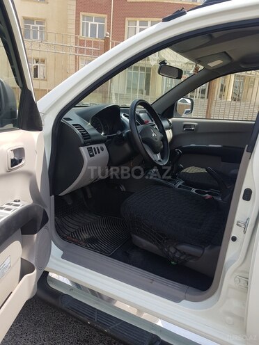 Mitsubishi L200 2015, 114,307 km - 2.5 л - Bakı