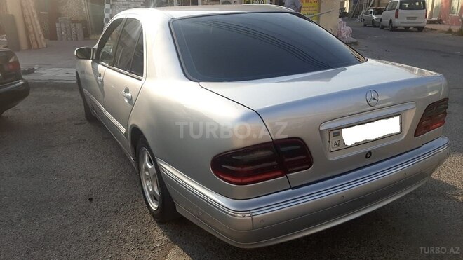 Mercedes E 220 1999, 420,000 km - 2.2 l - Bakı