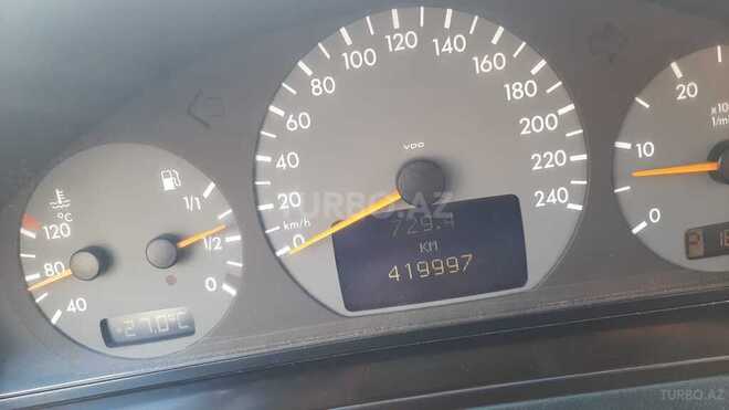 Mercedes E 220 1999, 420,000 km - 2.2 l - Bakı