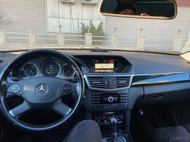 Mercedes E 250 2010, 136,000 km - 1.8 l - Bakı