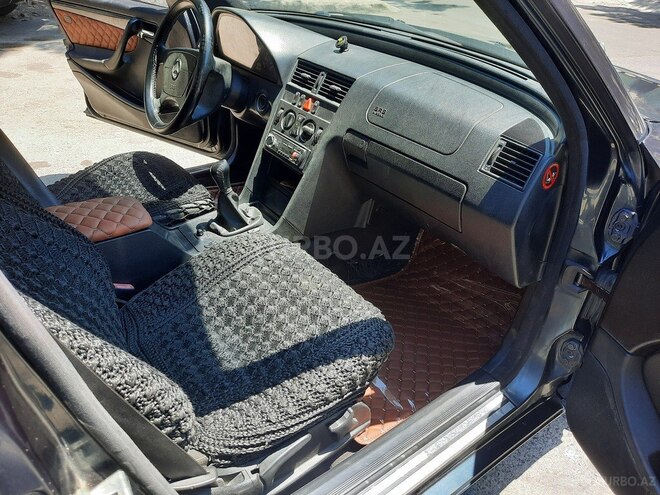 Mercedes C 220 2000, 290,000 km - 2.2 l - Bakı