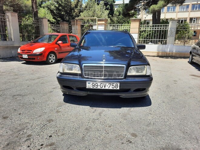 Mercedes C 220 2000, 290,000 km - 2.2 l - Bakı