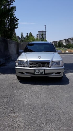 Mercedes C 240 2000, 250,000 km - 2.4 l - Bakı
