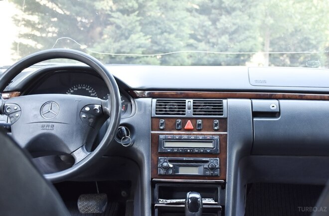 Mercedes E 220 2000, 396,000 km - 2.2 l - İmişli