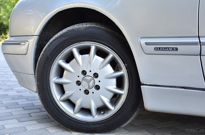 Mercedes E 220 2000, 396,000 km - 2.2 l - İmişli
