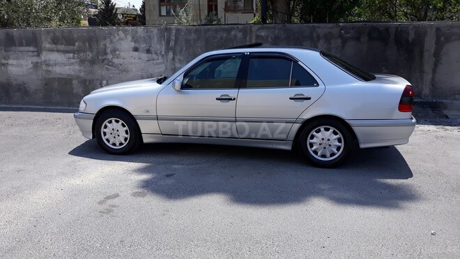 Mercedes C 240 2000, 250,000 km - 2.4 l - Bakı