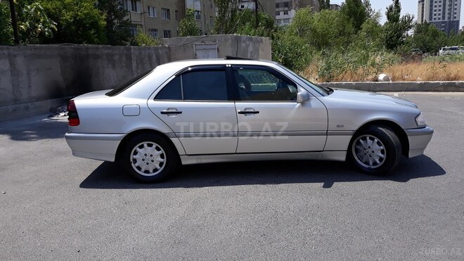 Mercedes C 240 2000, 250,000 km - 2.4 l - Bakı