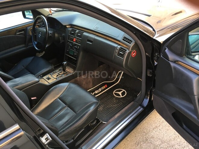 Mercedes E 240 1999, 341,690 km - 2.4 l - Sumqayıt