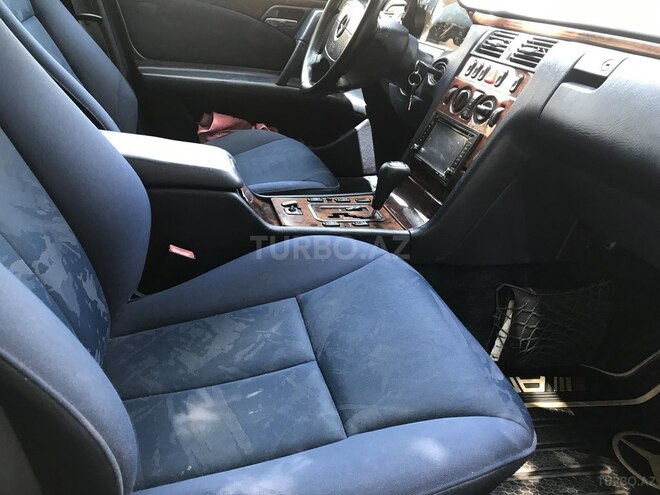Mercedes E 240 1998, 331,879 km - 2.4 l - Bakı