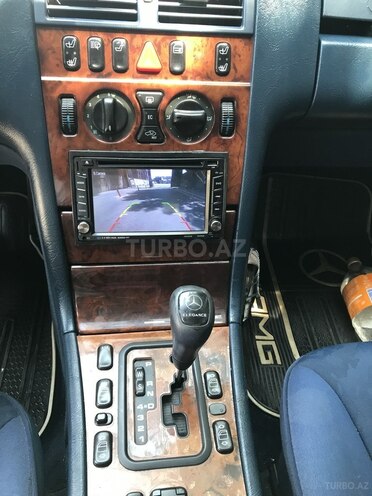 Mercedes E 240 1998, 331,879 km - 2.4 l - Bakı