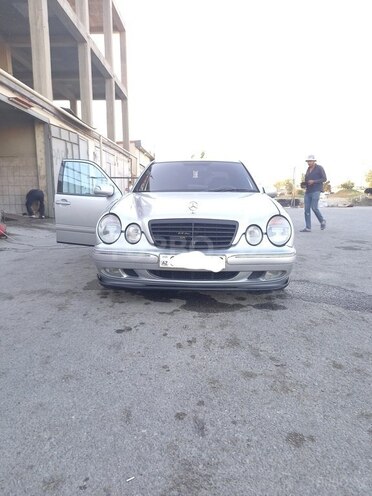 Mercedes E 240 1999, 317,000 km - 2.4 l - Bakı