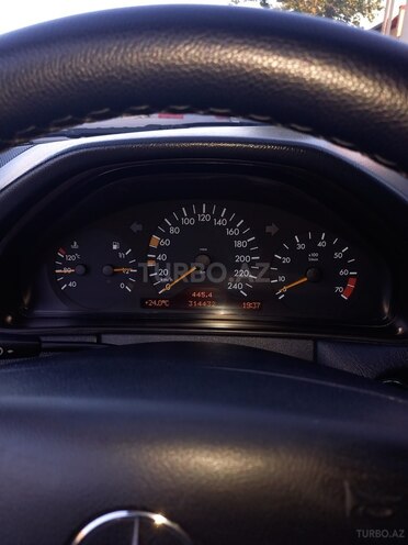 Mercedes E 240 1999, 317,000 km - 2.4 l - Bakı