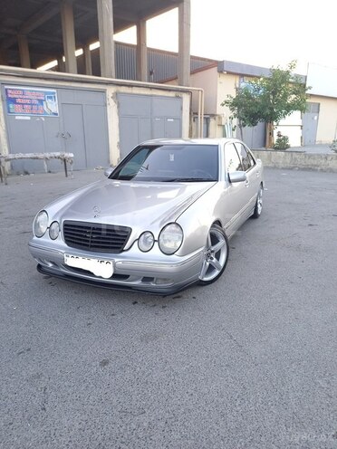 Mercedes E 240 1999, 317,000 km - 2.4 l - Bakı