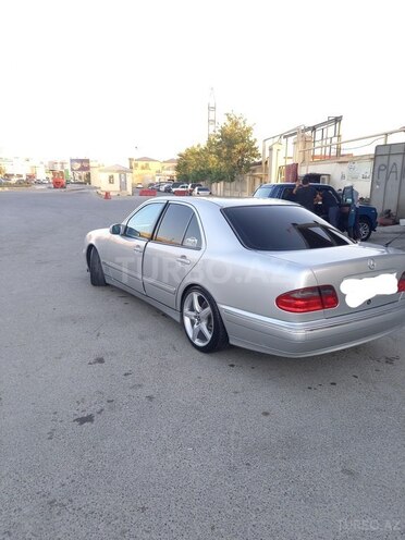 Mercedes E 240 1999, 317,000 km - 2.4 l - Bakı