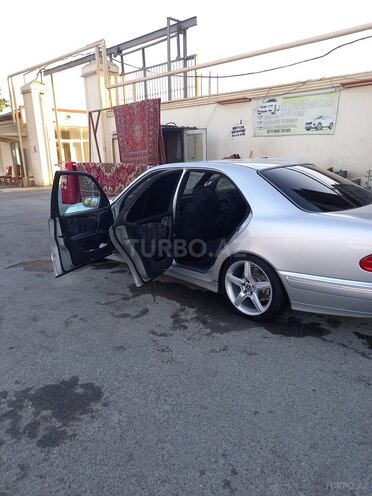 Mercedes E 240 1999, 317,000 km - 2.4 l - Bakı