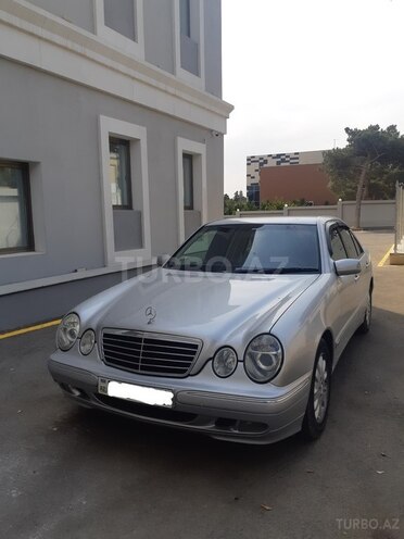 Mercedes E 220 1999, 305,000 km - 2.2 l - Bakı