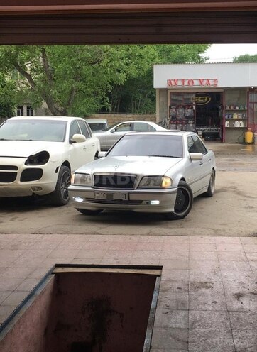 Mercedes C 280 1997, 303,545 km - 2.8 л - Quba