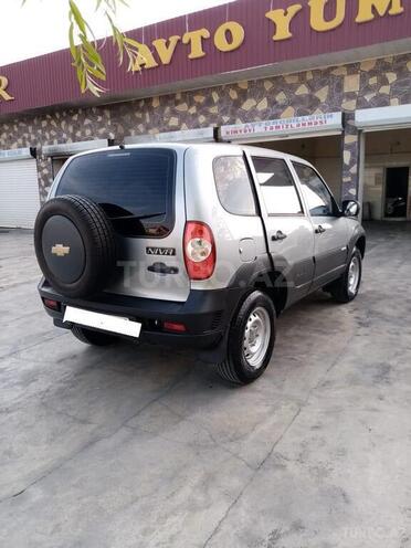 Chevrolet Niva 2013, 94,720 km - 1.7 l - Yevlax