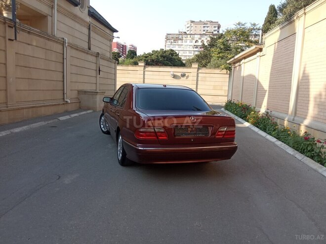 Mercedes E 240 1999, 353,500 km - 2.4 л - Bakı