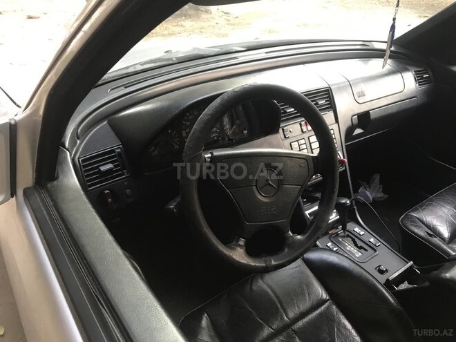 Mercedes C 220 1993, 291,000 km - 2.2 л - Bakı