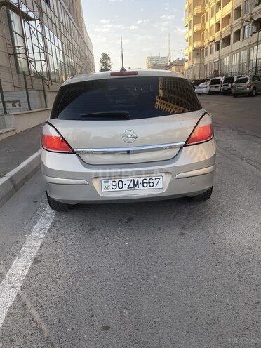 Opel Astra 2005, 200,000 km - 1.6 л - Bakı