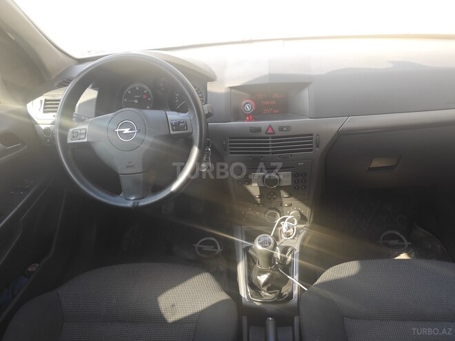 Opel Astra 2006, 199,999 km - 1.3 л - Bakı