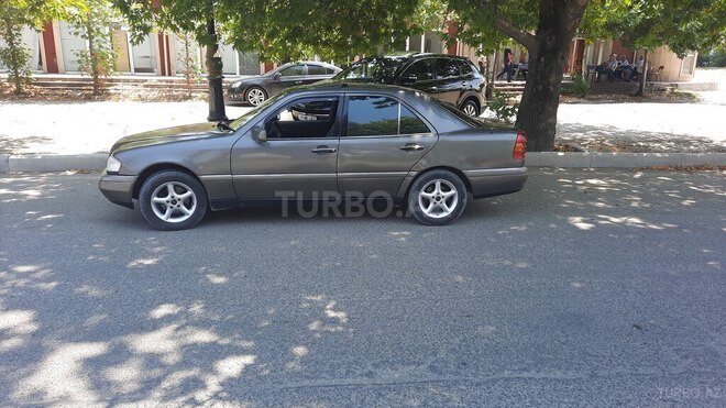 Mercedes C 220 1994, 300,000 km - 2.2 l - Gəncə
