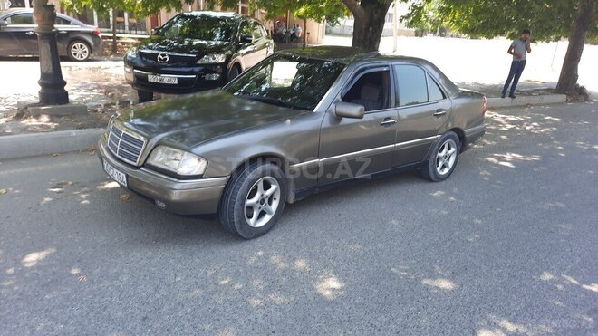 Mercedes C 220 1994, 300,000 km - 2.2 l - Gəncə