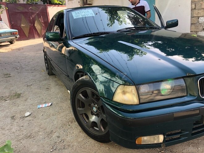 BMW 325 1992, 111,000 km - 2.5 l - Bakı