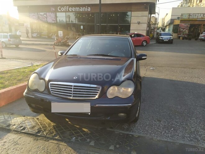 Mercedes C 200 2000, 218,000 km - 2.0 l - Bakı