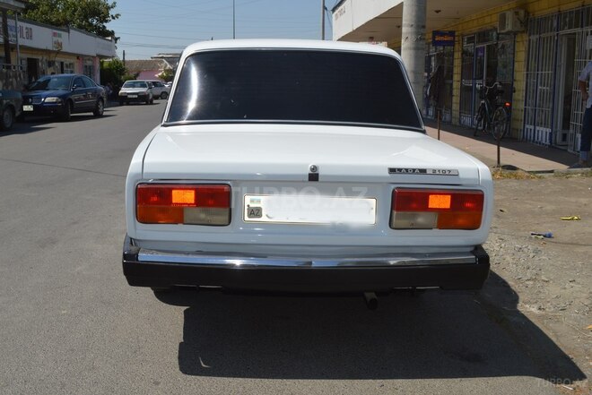 LADA (VAZ) 2107 2003, 114,000 km - 1.6 l - Zaqatala