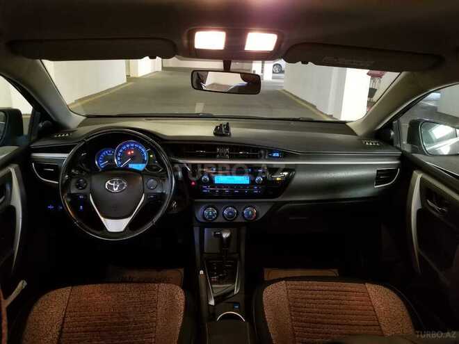 Toyota Corolla 2013, 135,000 km - 1.6 л - Bakı