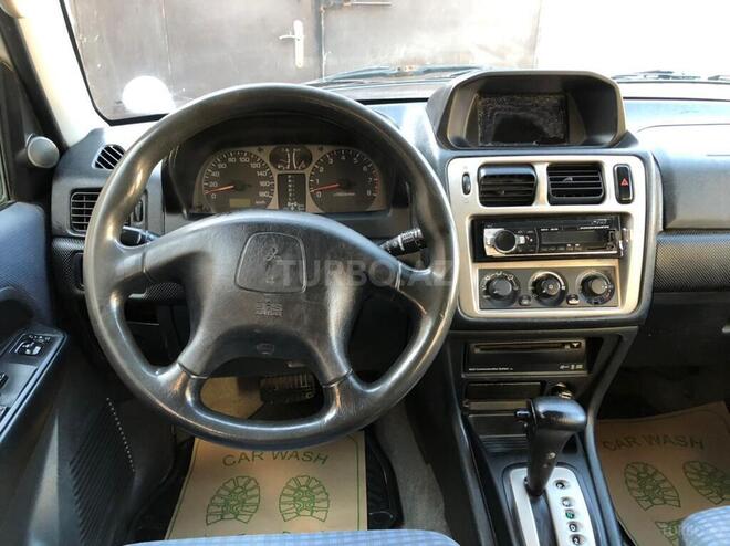 Mitsubishi Pajero io 2000, 380,000 km - 1.8 l - Bakı