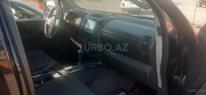 Nissan Navara 2011, 298,000 km - 2.5 л - Bakı