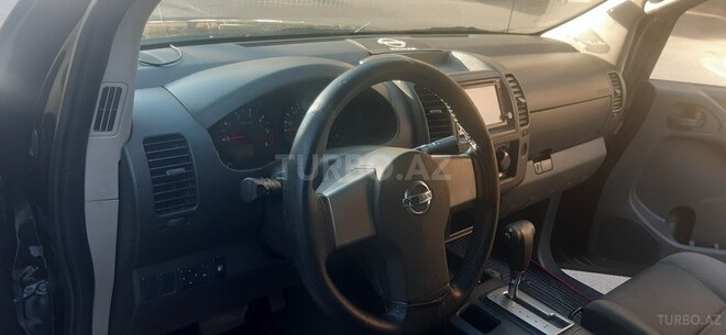 Nissan Navara 2011, 298,000 km - 2.5 л - Bakı