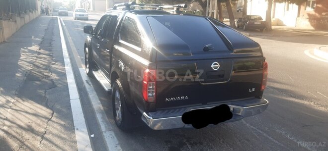 Nissan Navara 2011, 298,000 km - 2.5 л - Bakı