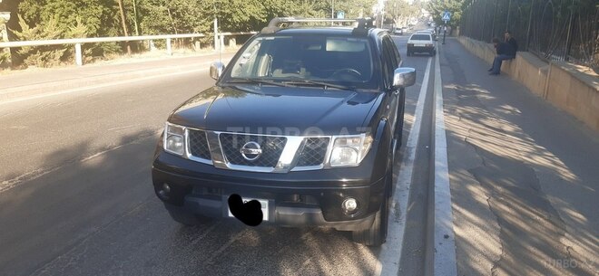 Nissan Navara 2011, 298,000 km - 2.5 л - Bakı