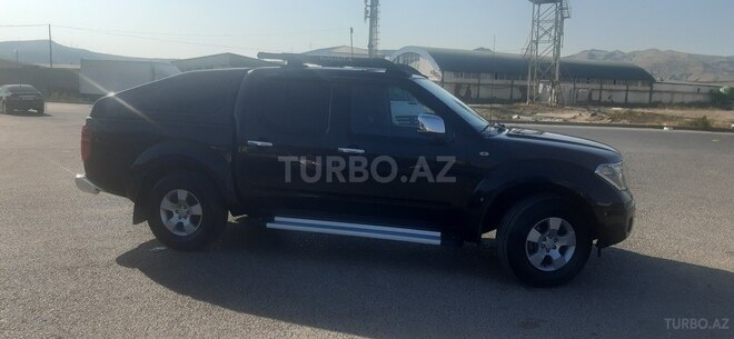 Nissan Navara 2011, 298,000 km - 2.5 л - Bakı
