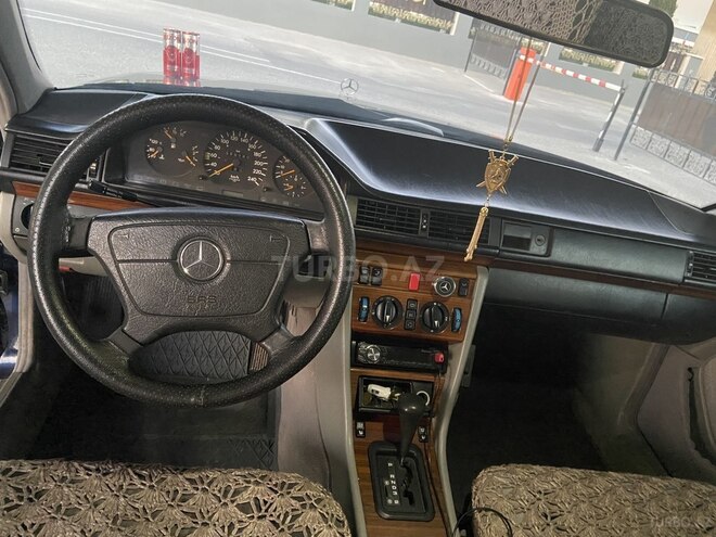 Mercedes E 220 1994, 560,000 km - 2.2 l - Bakı