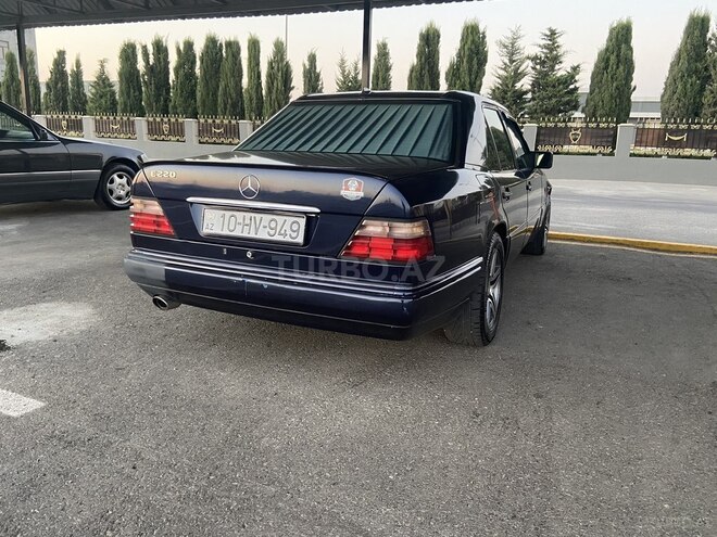 Mercedes E 220 1994, 560,000 km - 2.2 l - Bakı